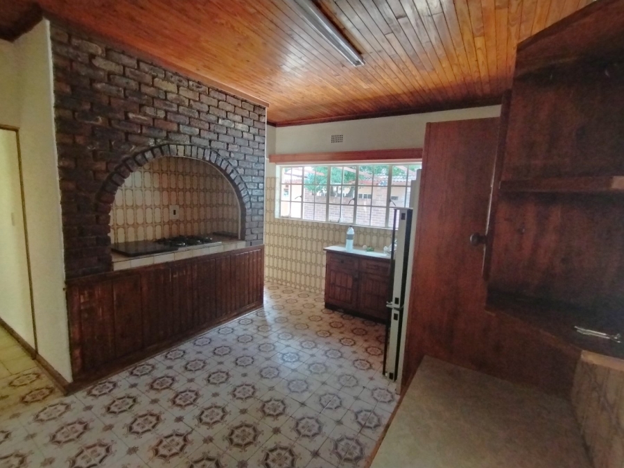 5 Bedroom Property for Sale in Flamwood North West